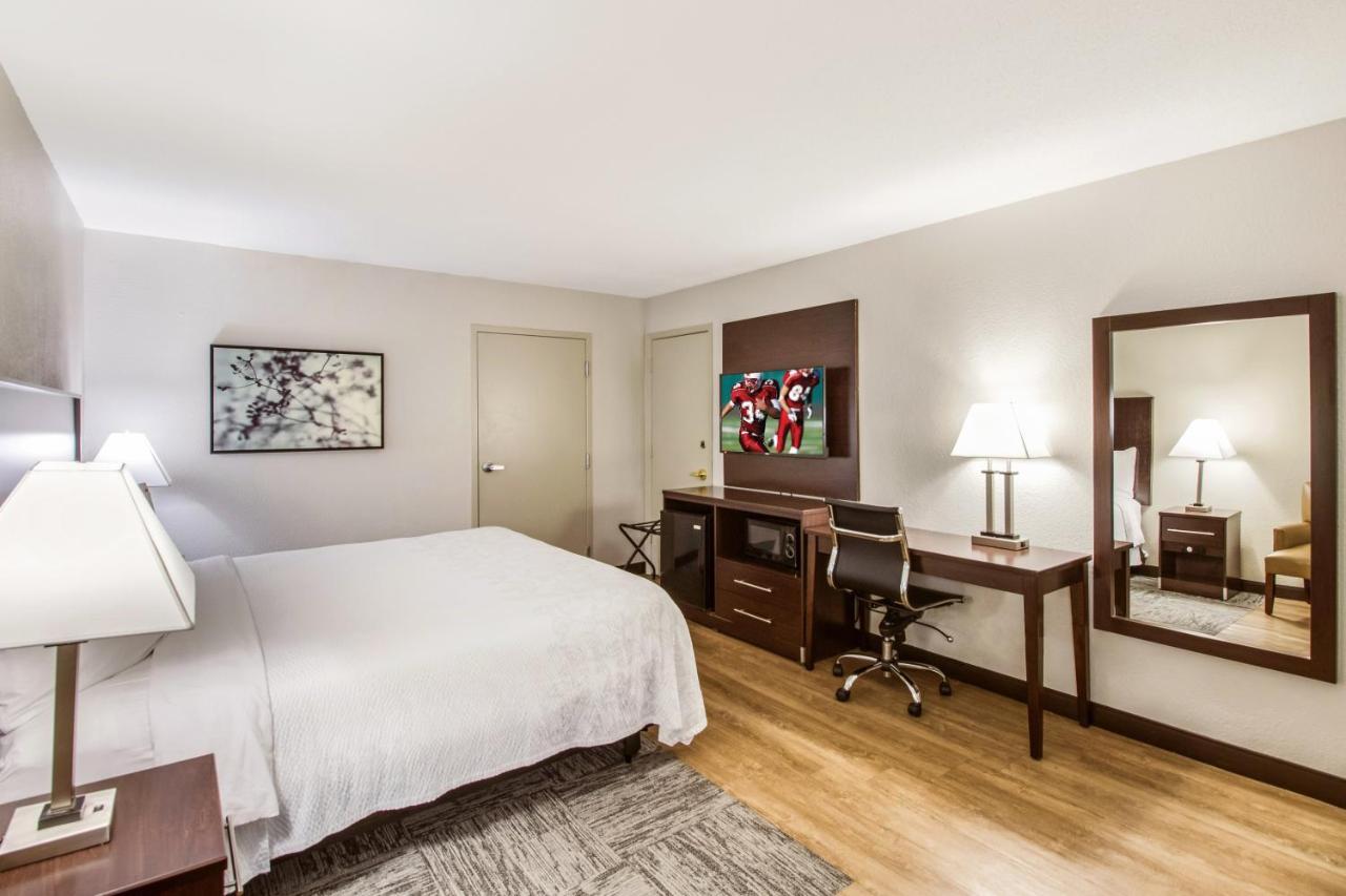 Red Roof Inn Plus+ Dallas - Addison Eksteriør billede