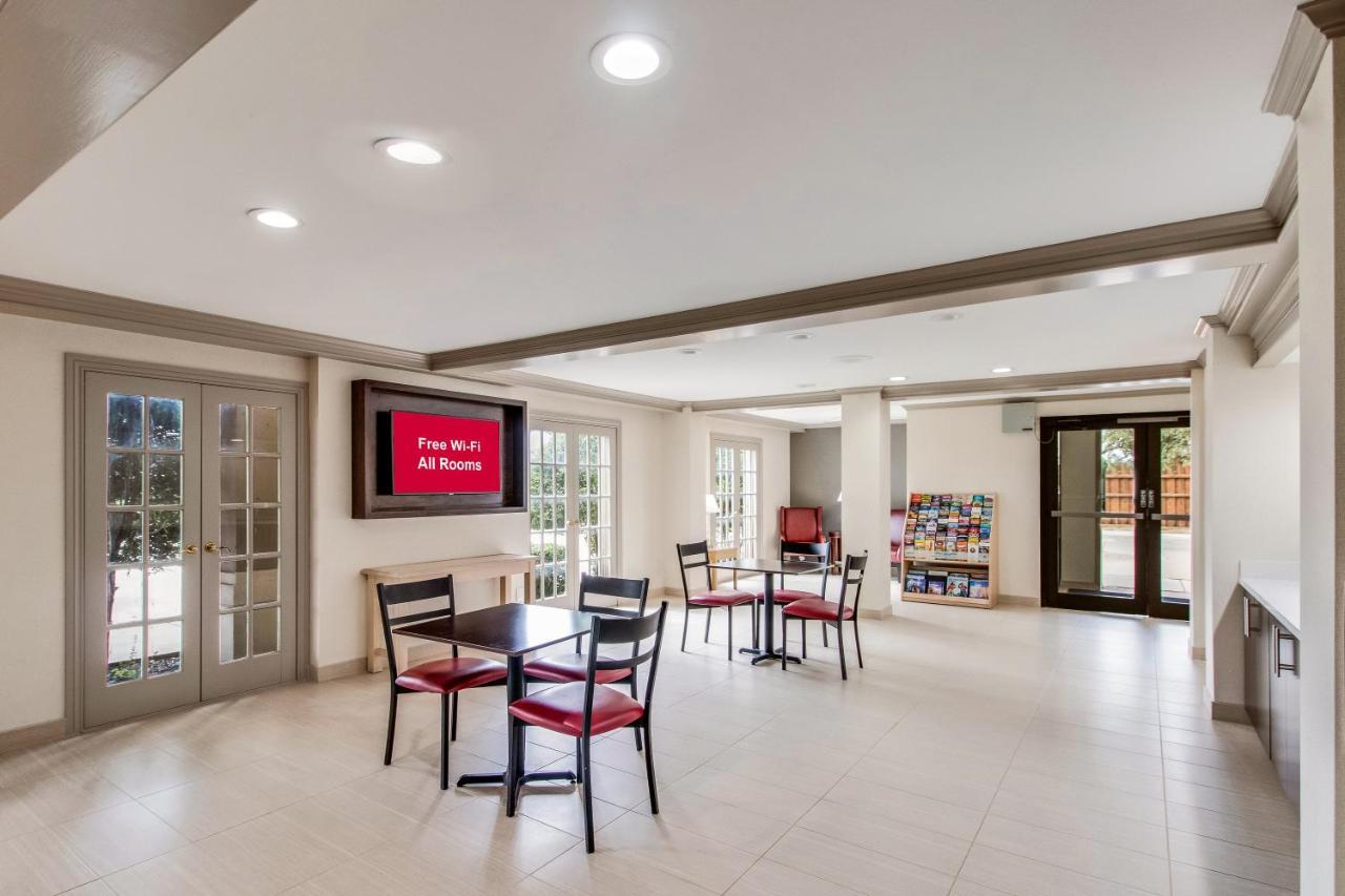 Red Roof Inn Plus+ Dallas - Addison Eksteriør billede