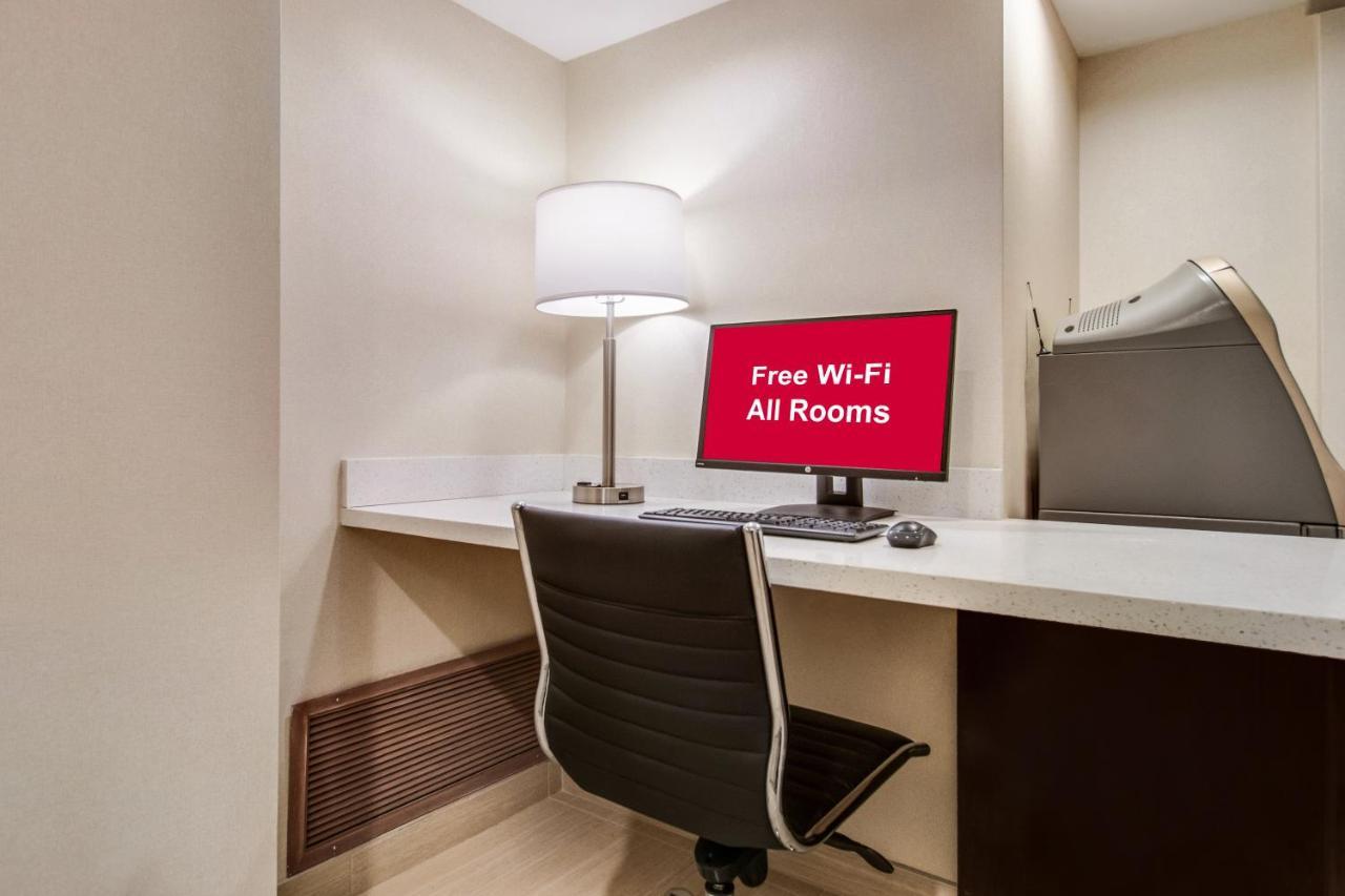 Red Roof Inn Plus+ Dallas - Addison Eksteriør billede