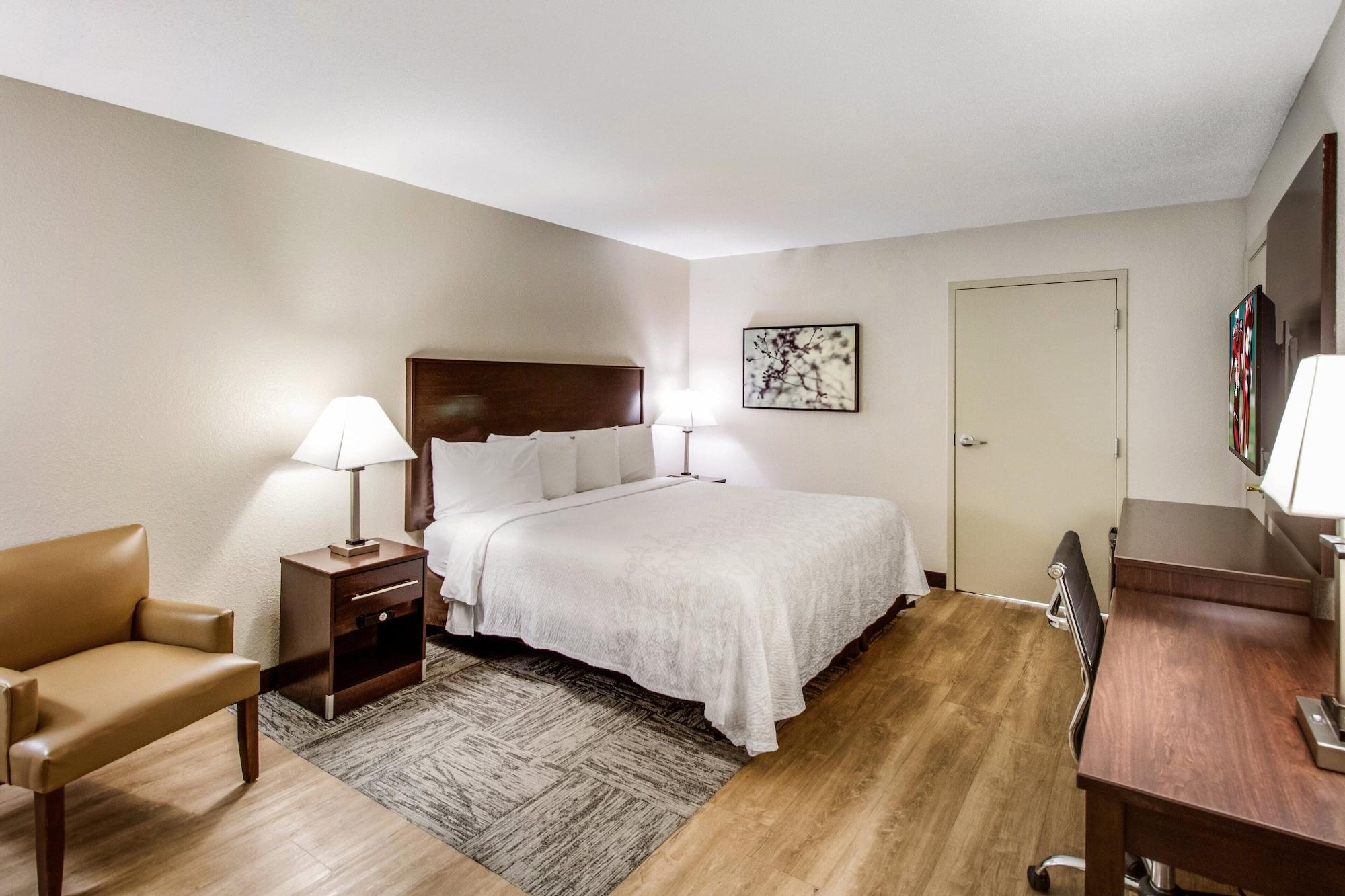 Red Roof Inn Plus+ Dallas - Addison Eksteriør billede