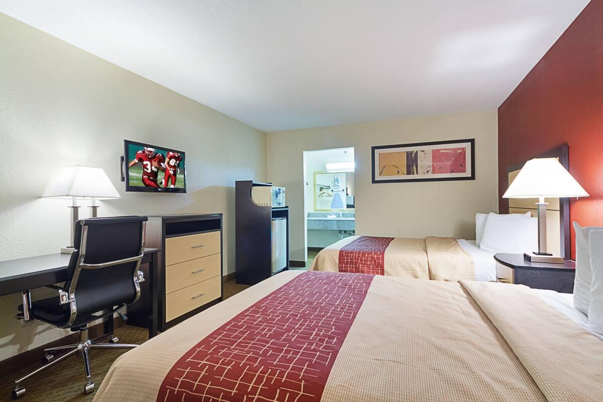 Red Roof Inn Plus+ Dallas - Addison Eksteriør billede