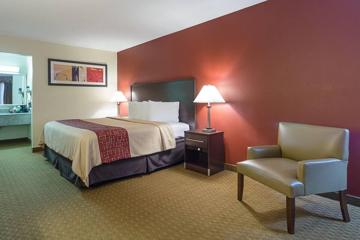 Red Roof Inn Plus+ Dallas - Addison Eksteriør billede