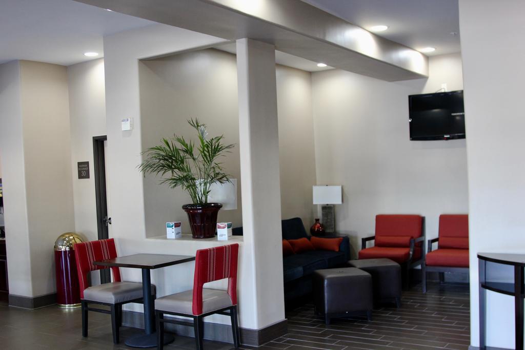 Red Roof Inn Plus+ Dallas - Addison Eksteriør billede