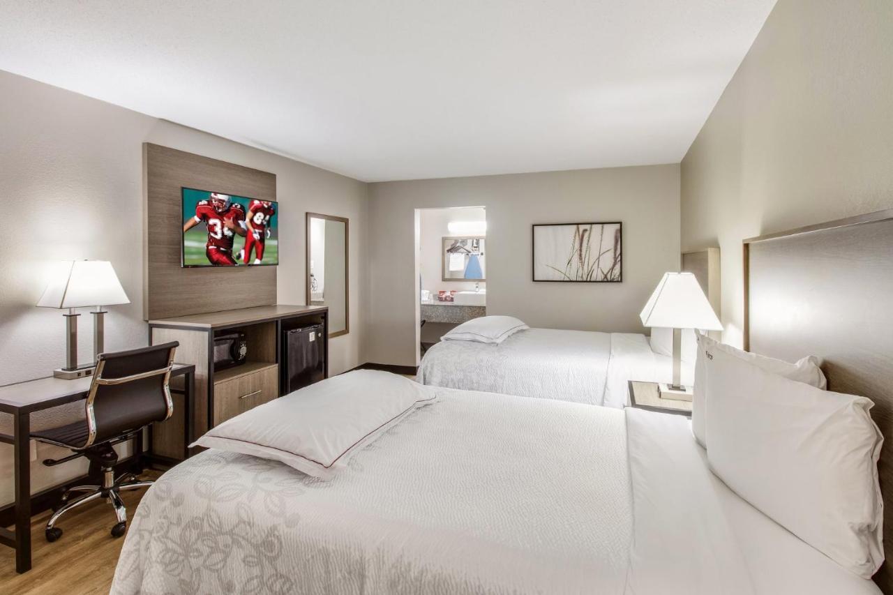 Red Roof Inn Plus+ Dallas - Addison Eksteriør billede